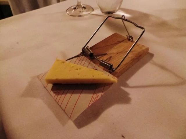 Failed Food Serving (17 pics)