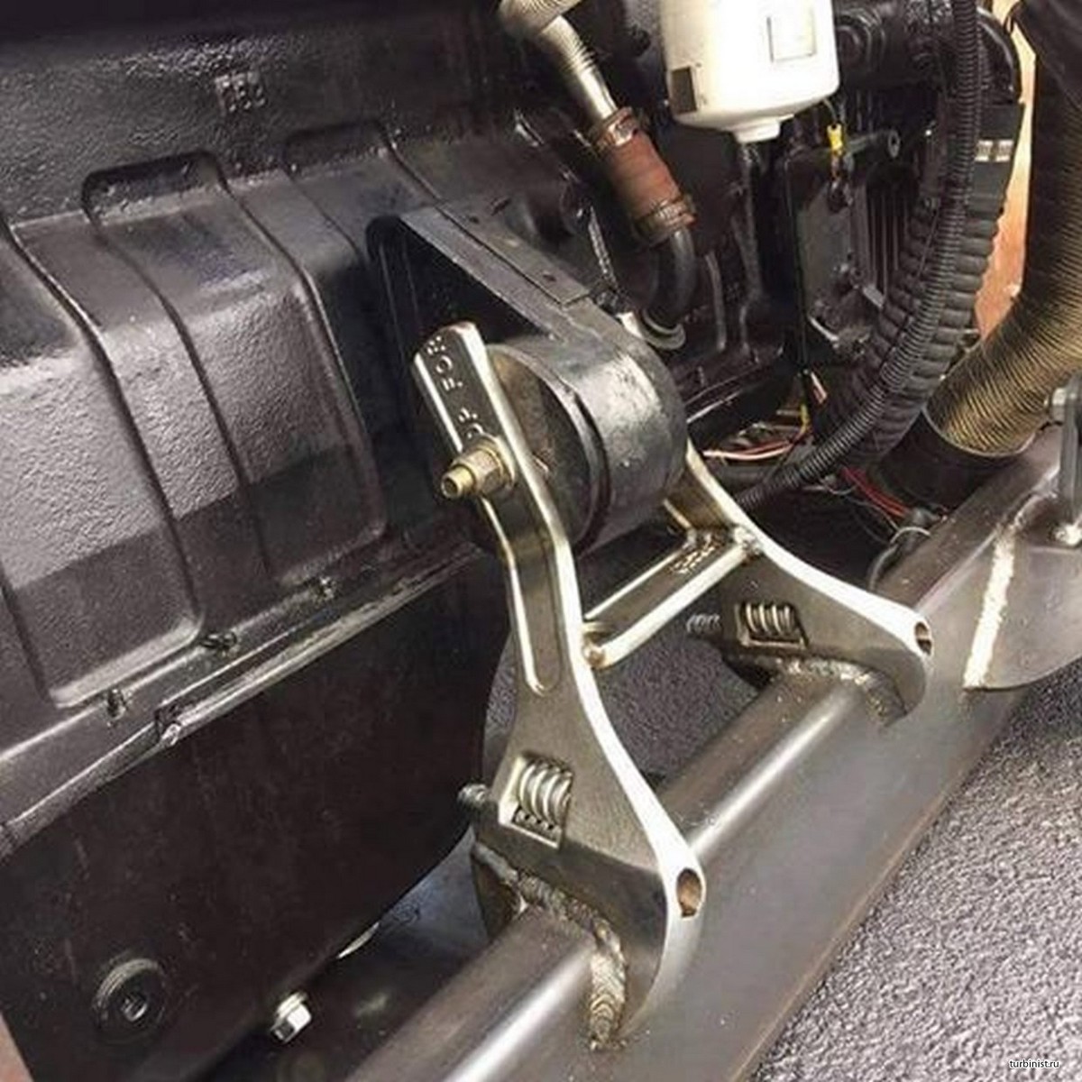 Redneck Inventions And Repairs (25 pics)