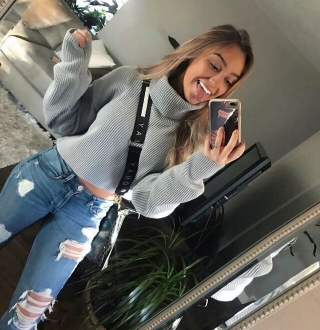 Girls In Tight Jeans (21 pics)