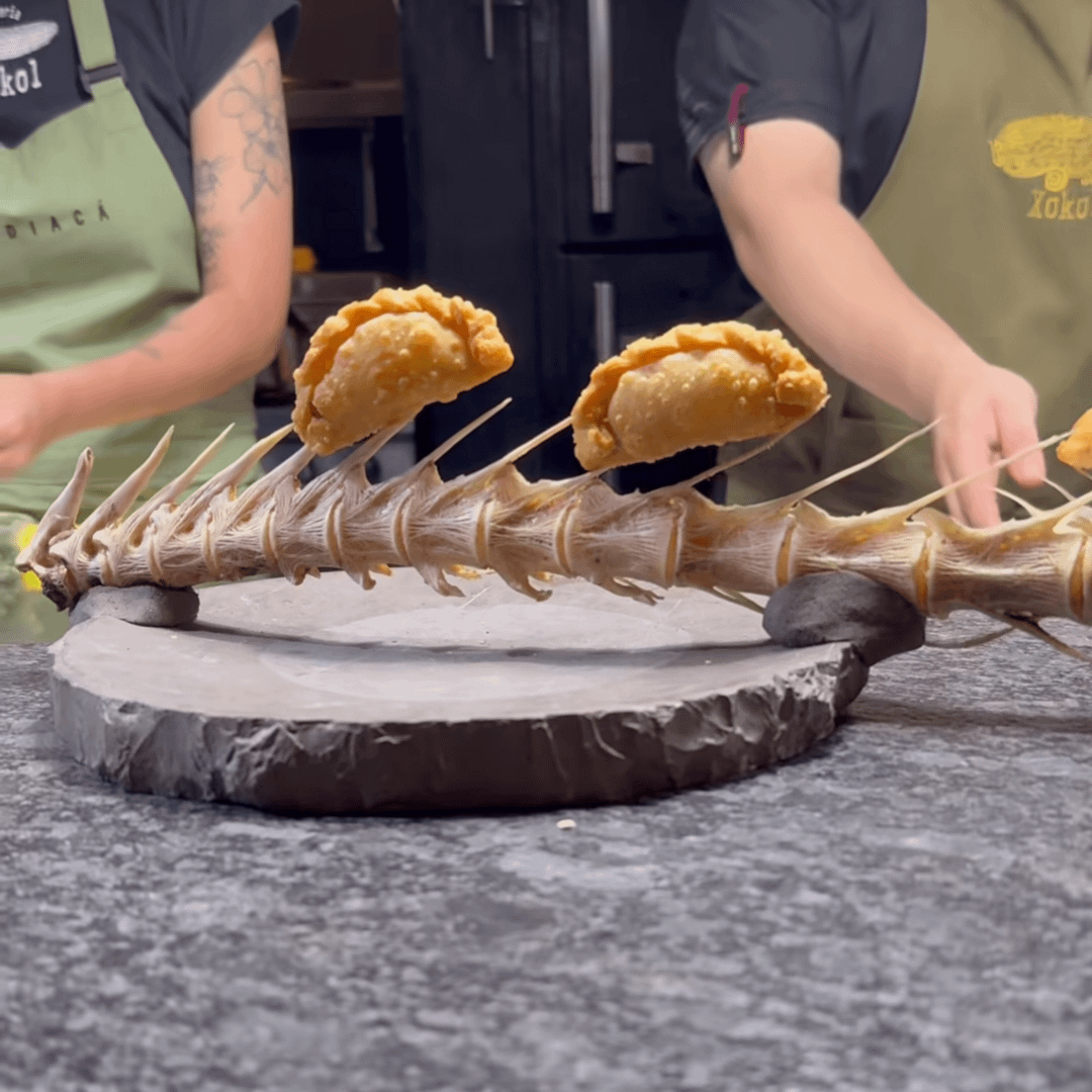 Crazy Food Serving (15 pics)