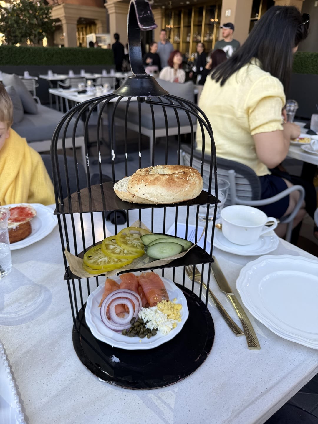 Crazy Food Serving (15 pics)