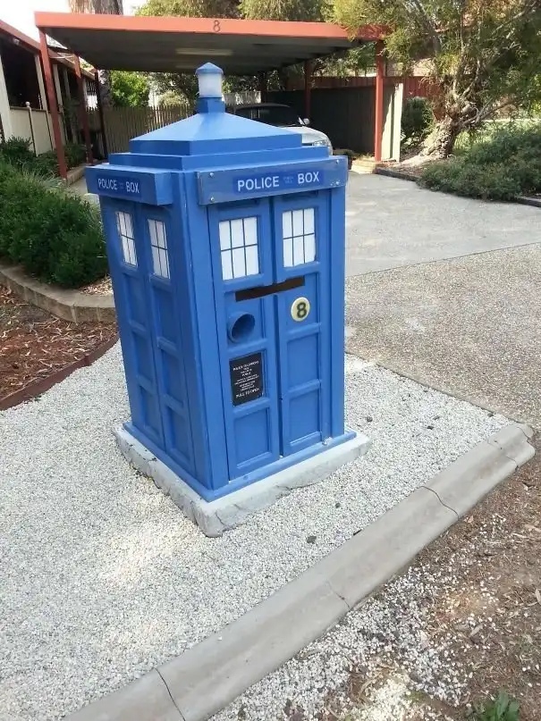 Unusual Mailboxes (23 pics)