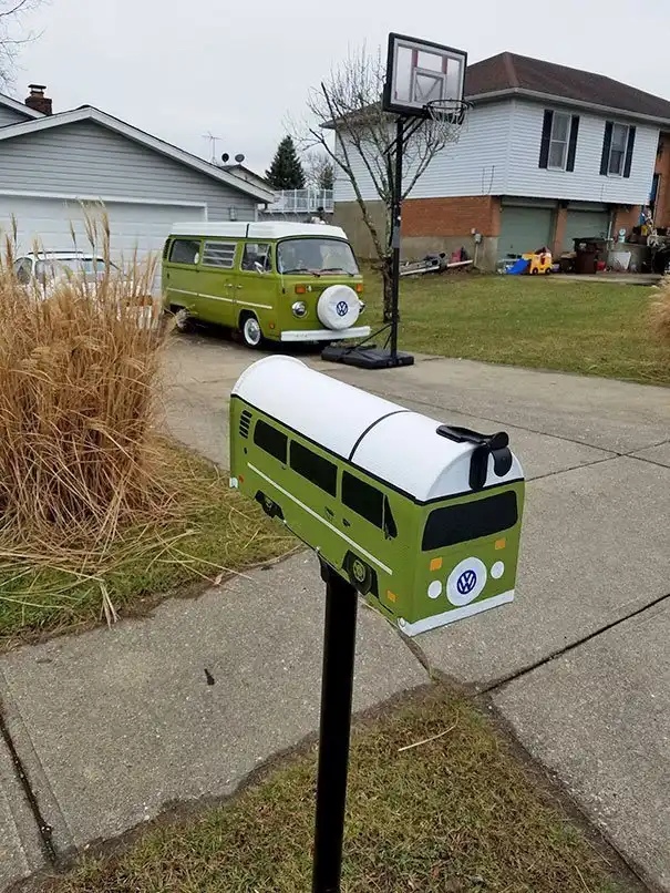 Unusual Mailboxes (23 pics)