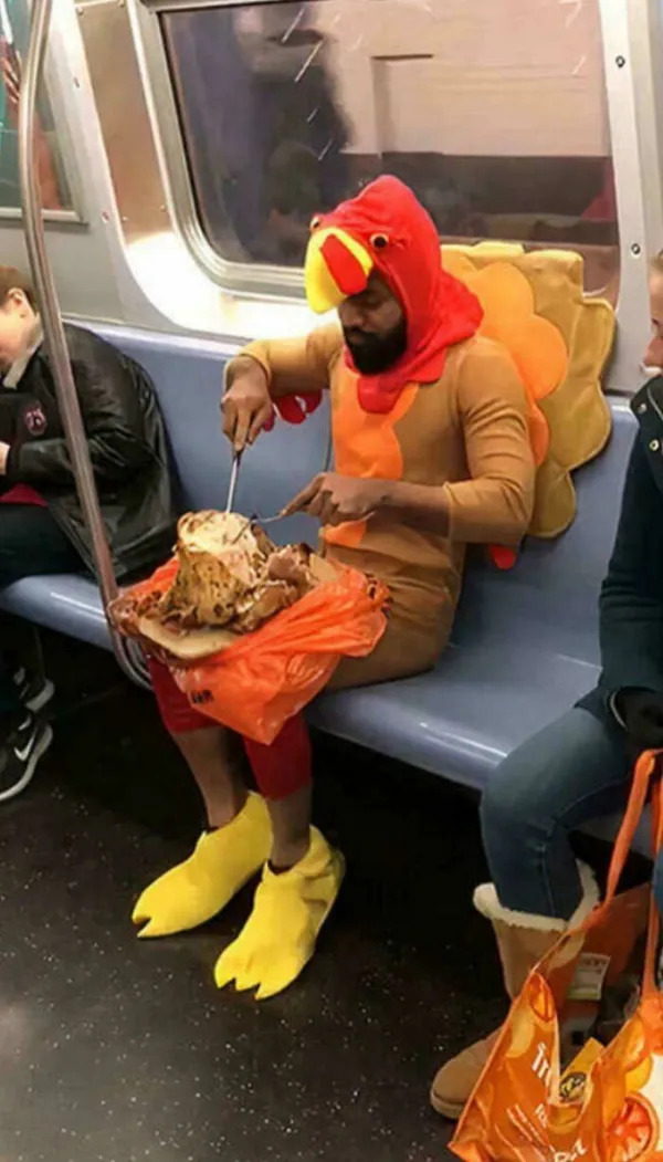 What Is Going On Here? (25 pics) What Is Going On Here? (25 pics)
