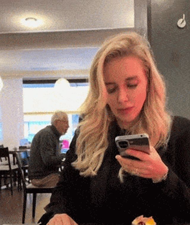 Acid GIFs, May 28 (25 gifs)