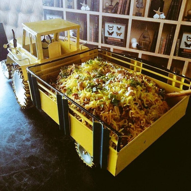 Weird Food Serving (25 pics)