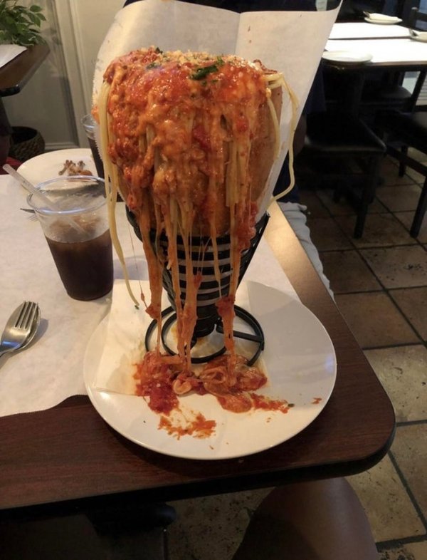 Weird Food Serving (25 pics)