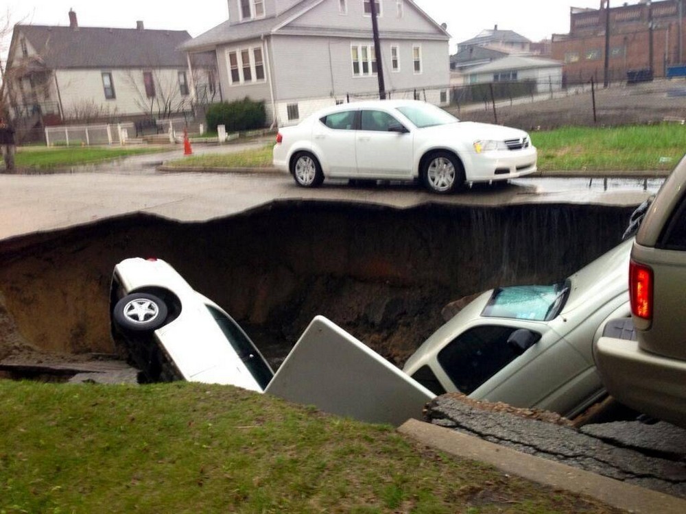 Bad Days Happen (23 pics)