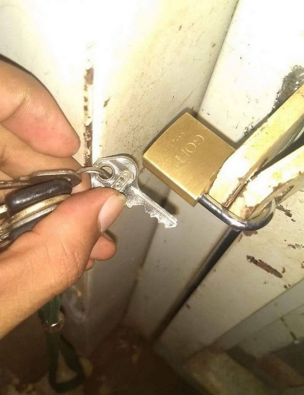 Bad Days Happen (23 pics)