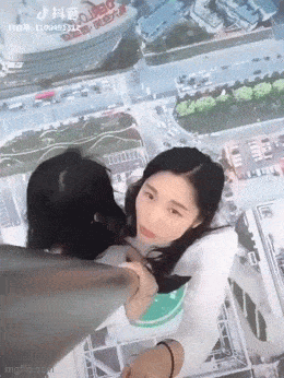 Acid GIFs, June 1 (25 gifs) Acid GIFs, June 1 (25 gifs)