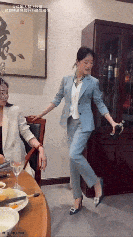 Acid GIFs, June 1 (25 gifs) Acid GIFs, June 1 (25 gifs)