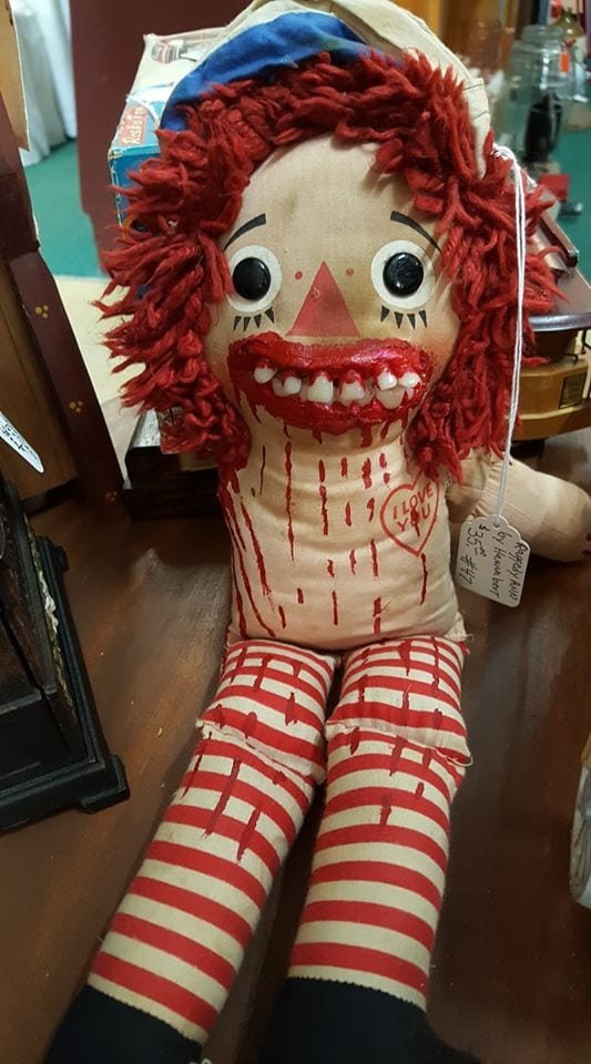 Weird Finds In Thrift Shops (15 pics)
