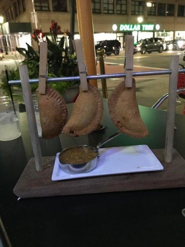 Crazy Food Serving (15 pics)