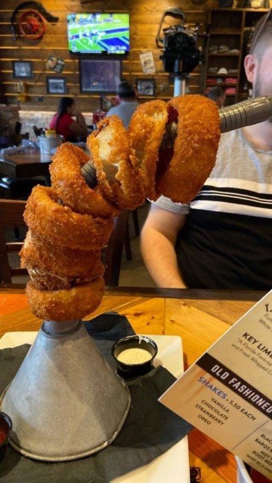 Crazy Food Serving (15 pics)