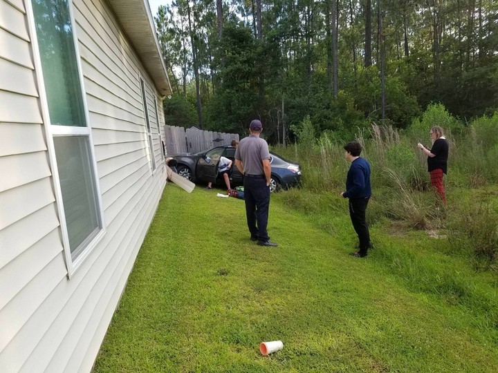 Bad Days Happen (23 pics)