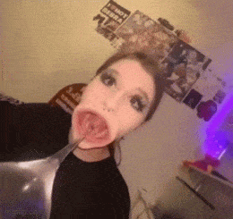 Acid GIFs, June 4 (25 gifs) Acid GIFs, June 4 (25 gifs)