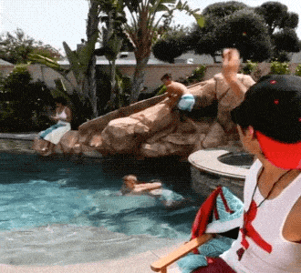 Acid GIFs, June 8 (25 gifs)
