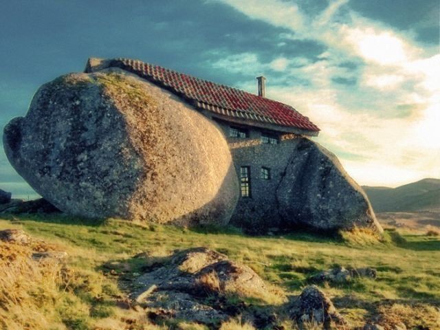 Strange Buildings (21 pics)
