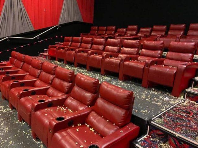 People Share Photos From Their Workplaces (26 pics)