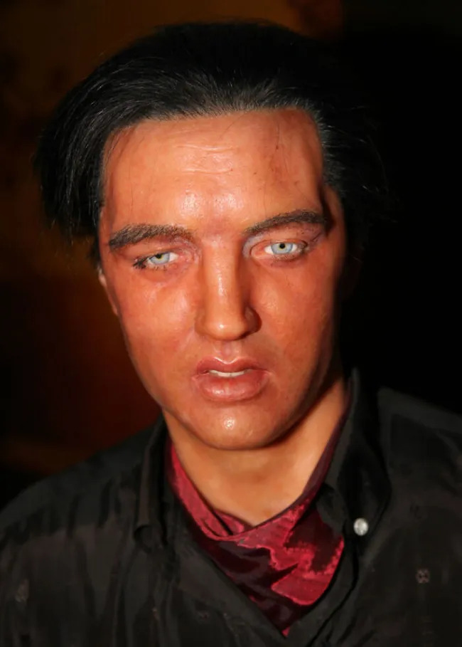 Failed Wax Sculptures (21 pics)