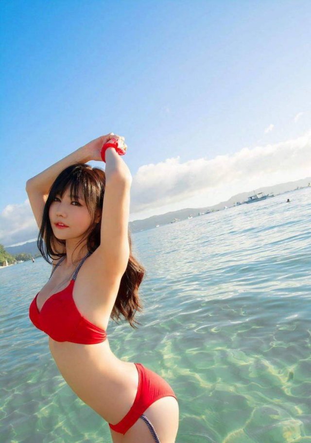 Asian Girls (21 pics) Asian Girls (21 pics)