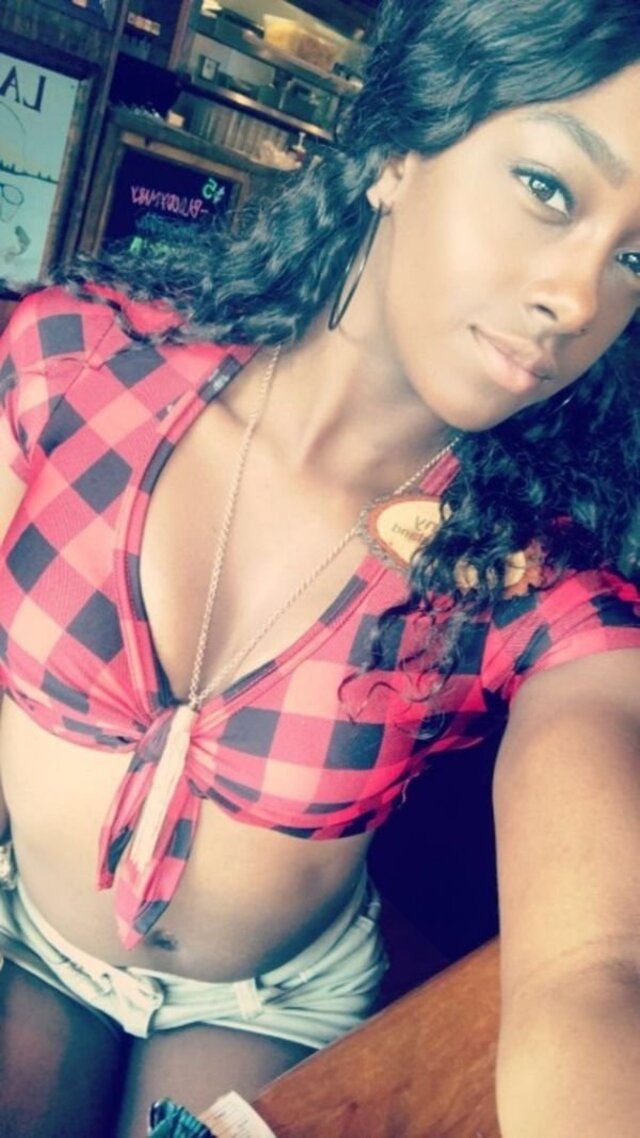 Hot Girls (21 pics)