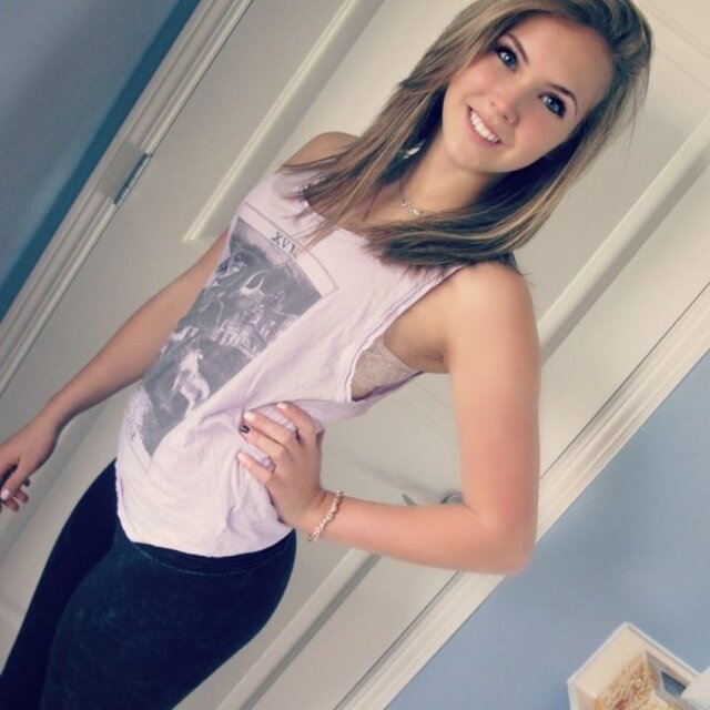 Hot Girls (21 pics)