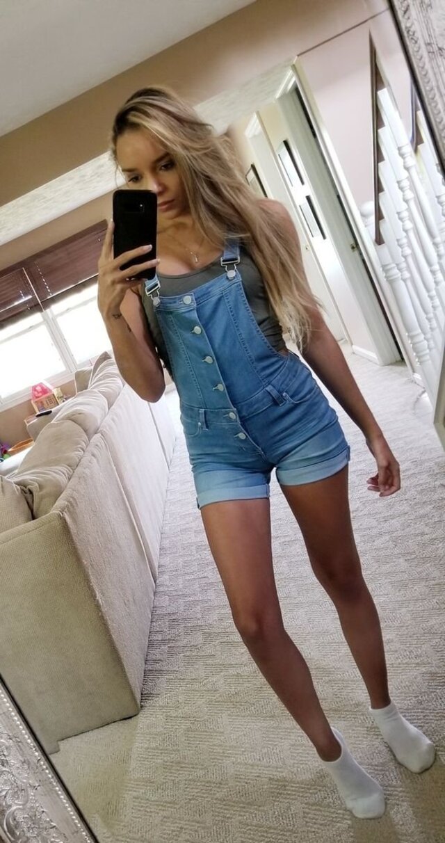 Cute Girls (21 pics)