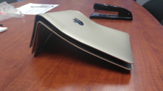 Fails With Gadgets (17 pics)