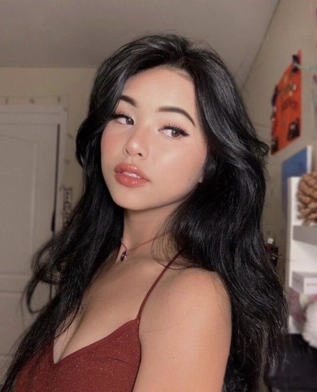 Asian Girls (21 pics)