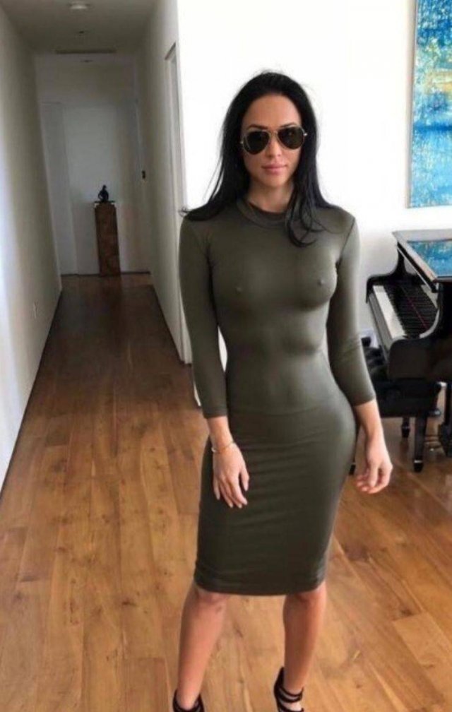 Braless Girls (21 pics)