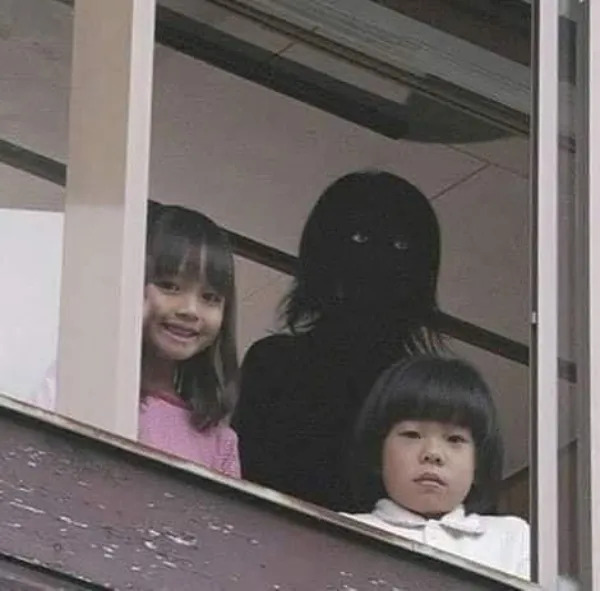Creepy Photos (25 pics)