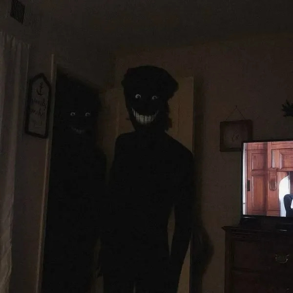 Creepy Photos (25 pics)