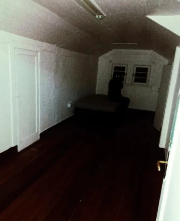 Creepy Photos (25 pics)