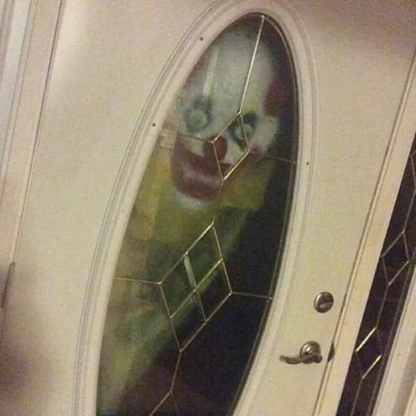 Creepy Photos (25 pics)