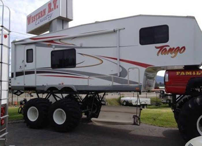 Redneck Inventions And Repairs (23 pics)