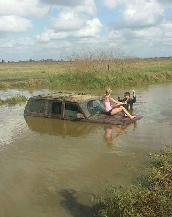 Bad Days Happen (23 pics)