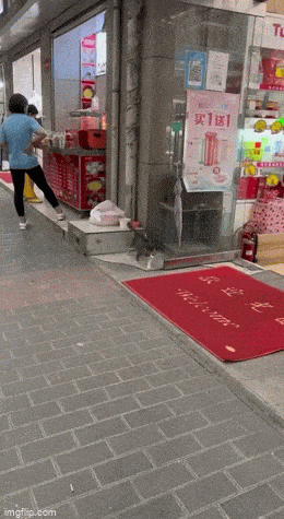 Acid GIFs, June 19 (25 gifs)