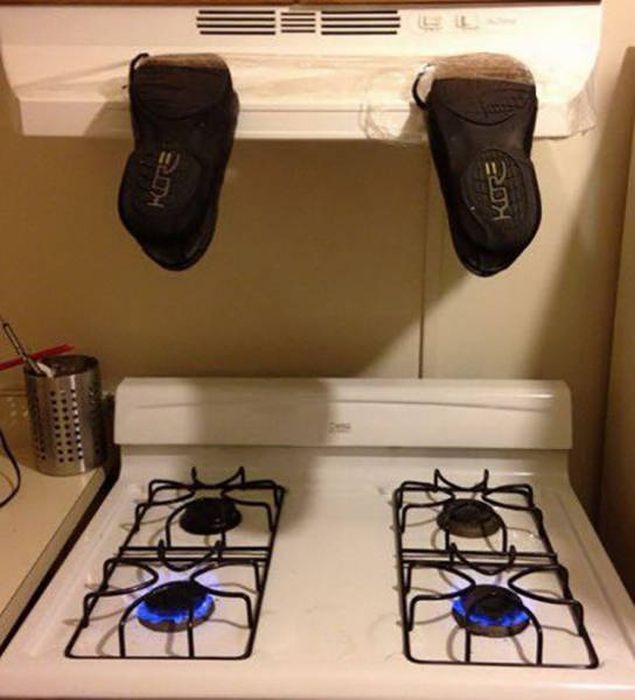 What Is Going On Here? (25 pics)