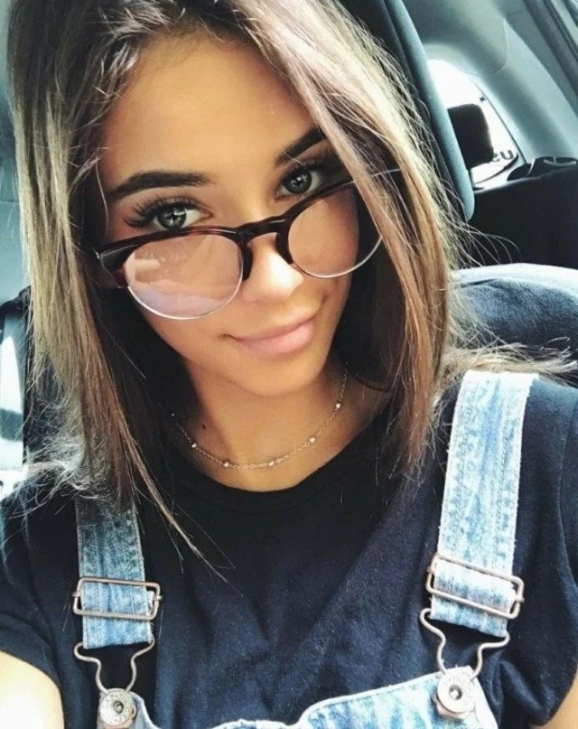 Cute Girls (21 pics)