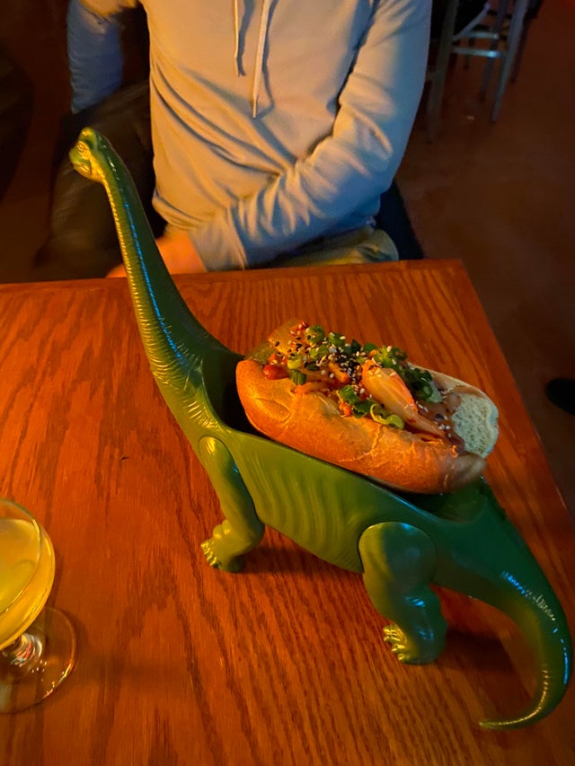 Crazy Food Serving (23 pics)