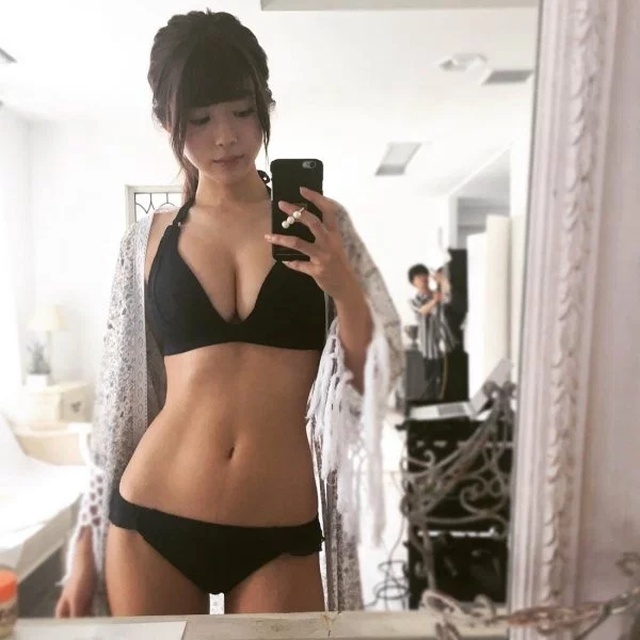 Asian Girls (21 pics)