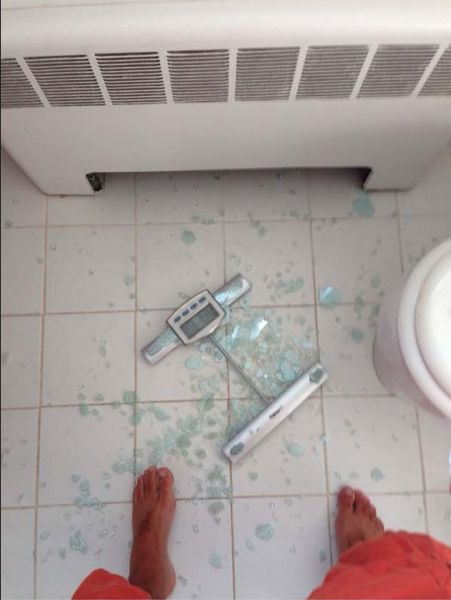 Bad Days Happen (23 pics)