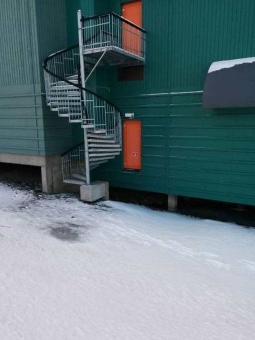 Failed Constructions (25 pics)