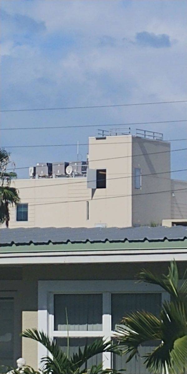 Strange Constructions (21 pics)