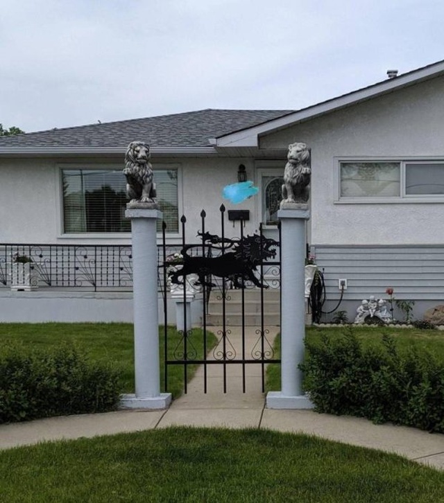 Strange Constructions (21 pics)