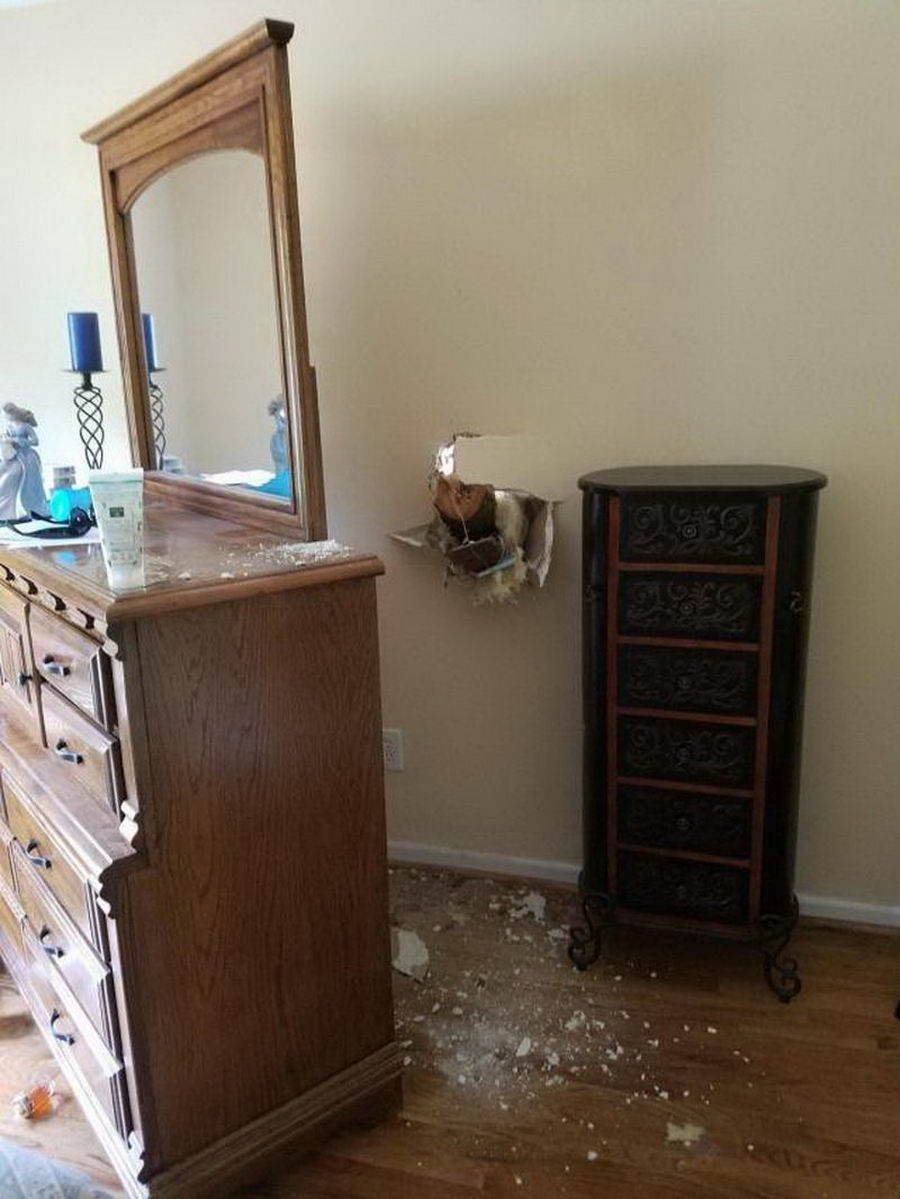 Bad Days Happen (23 pics)