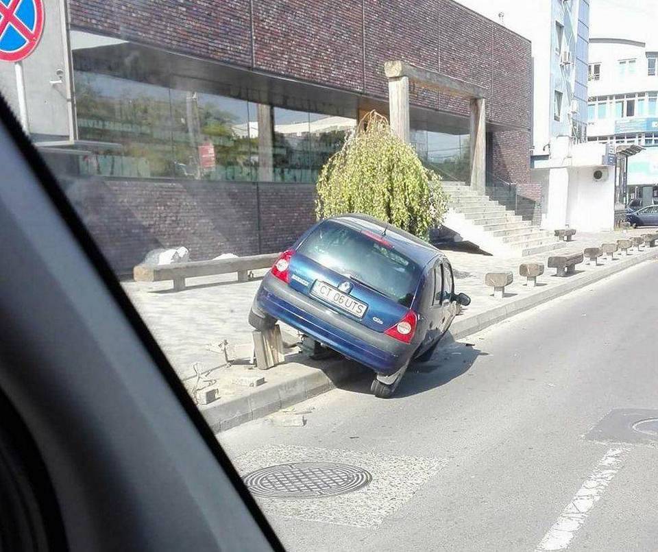 Bad Days Happen (23 pics)