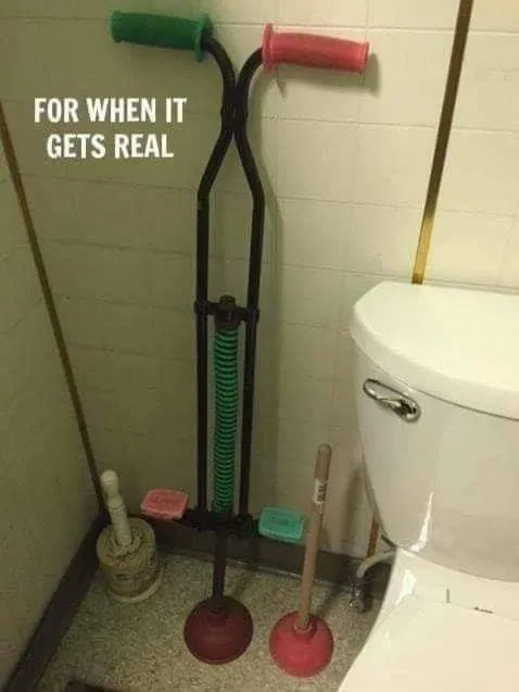 What Is Going On Here? (23 pics)