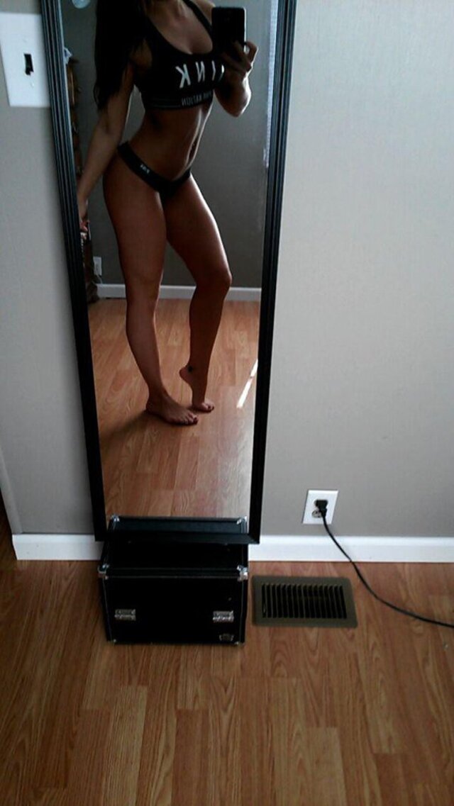 Slim Girls (21 pics)